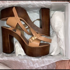 NEVER LEFT THE BOX 🥺💕